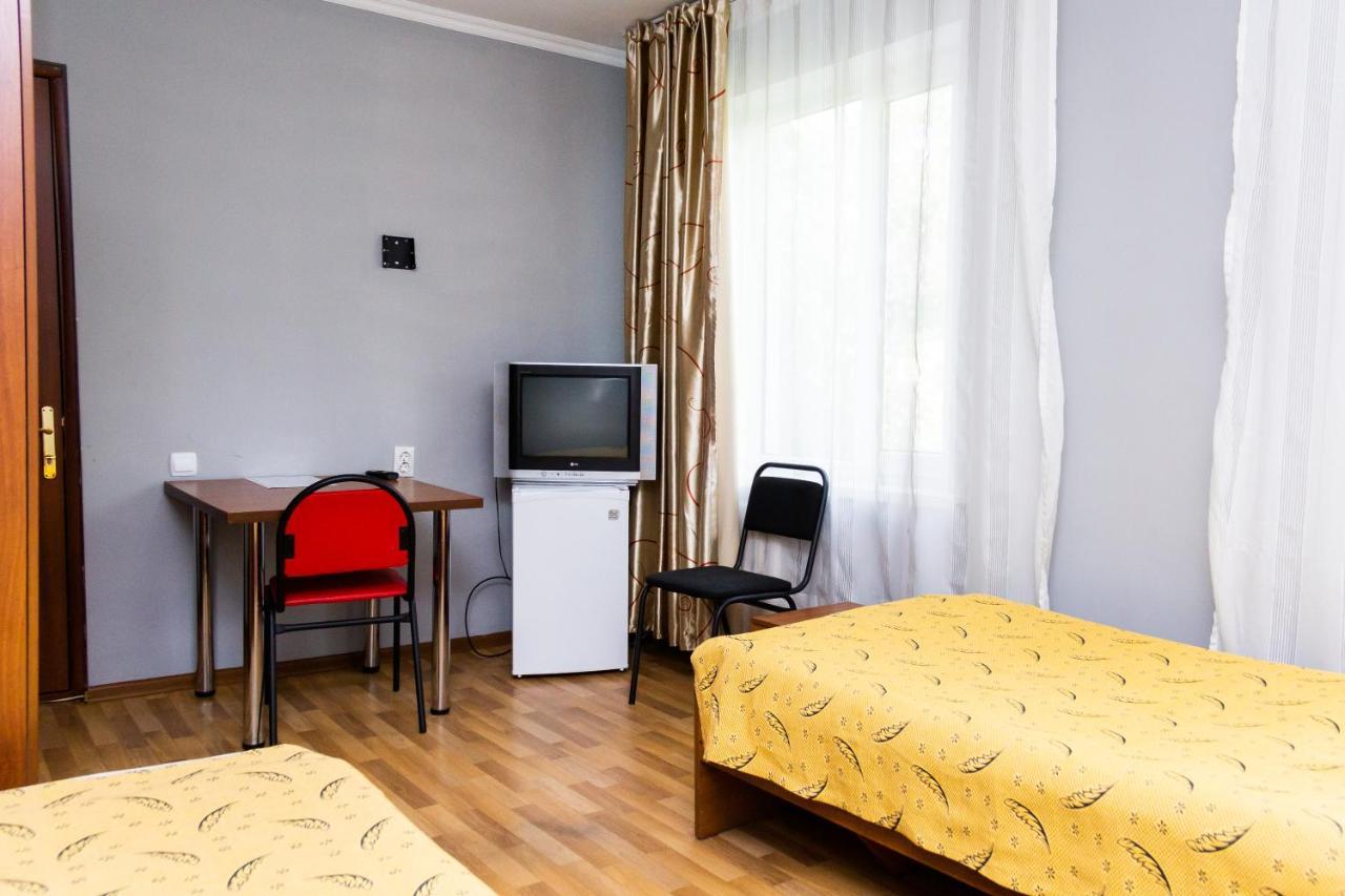 Hotel Tahar 알마티 외부 사진